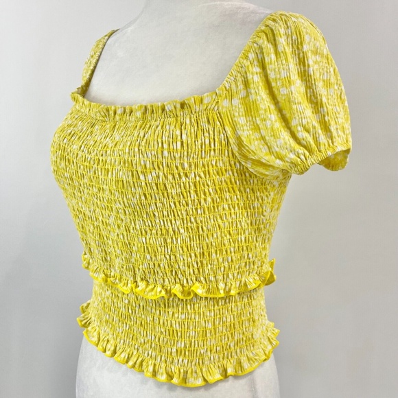 New Lush Printed Puff Short Sleeve Smocked Crop Top Yellow Size XS - Picture 7 of 15